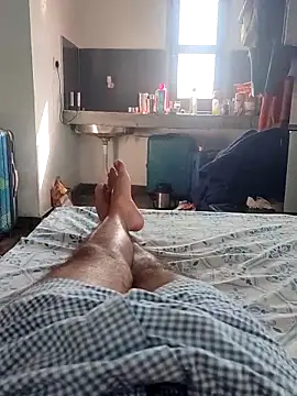 Hot funky boy online show from March 4, 2026, 10:01 am