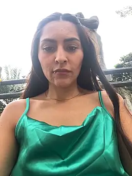 Sofiadelacruz online show from April 13, 2026, 10:03 pm