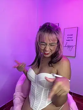 Snapshot of megan_cl chatting on February 4, 2025, 4:39 pm megan cl online show from February 4, 2025, 4:39 pm