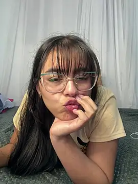 Snapshot of megan_cl chatting on February 27, 2025, 4:57 am megan cl online show from February 27, 2025, 4:57 am