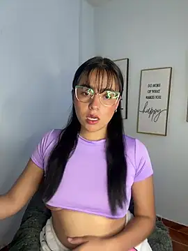 Snapshot of megan_cl chatting on February 17, 2025, 3:00 pm megan cl online show from February 17, 2025, 3:00 pm