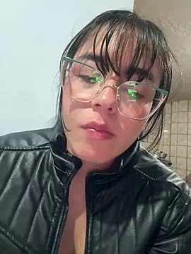 Snapshot of megan_cl chatting on March 12, 2025, 2:09 am megan cl online show from March 12, 2025, 2:09 am