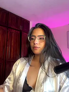 Snapshot of megan_cl chatting on November 3, 2025, 3:01 am megan cl online show from November 3, 2025, 3:01 am