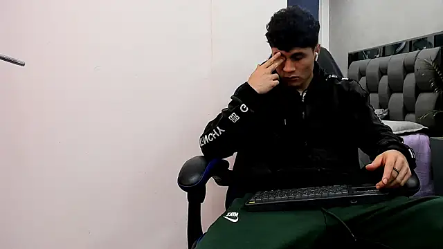 roan birkin online show from October 8, 2025, 7:36 pm