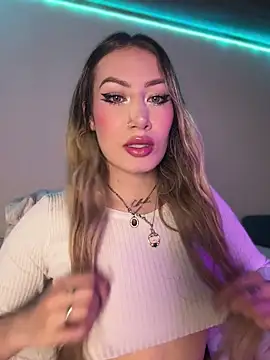 Lally Valencia   online show from November 9, 2025, 5:28 pm