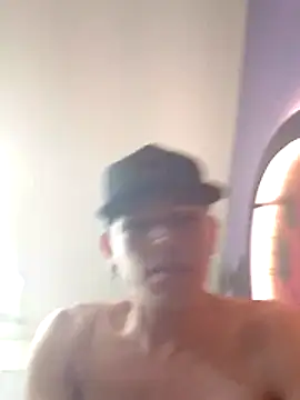 duquehotvoy online show from November 4, 2025, 6:39 am