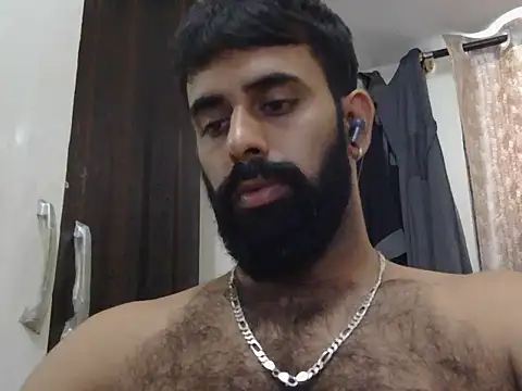Snapshot of indianhairybull chatting on May 14, 2026, 5:04 am indianhairybull online show from May 14, 2026, 5:04 am