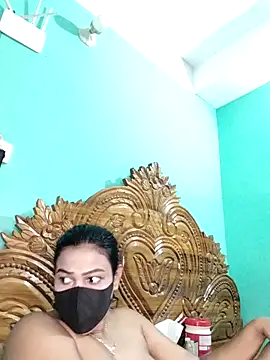 Snapshot of monekhan123 chatting on November 4, 2025, 3:38 pm monekhan123 online show from November 4, 2025, 3:38 pm