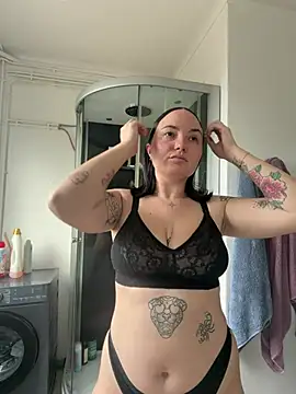 Orgasmille online show from April 15, 2026, 7:14 am