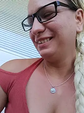Mia RainX online show from May 28, 2026, 11:49 am