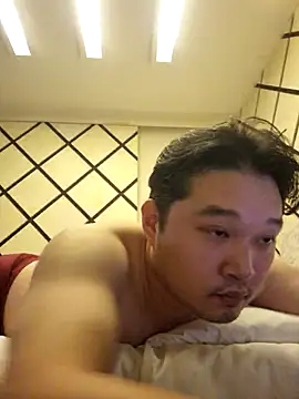 offwhite777 online show from November 25, 2025, 12:16 pm