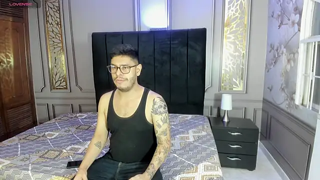 Snapshot of angel_fetish_ chatting on March 6, 2025, 3:46 am angel fetish online show from March 6, 2025, 3:46 am