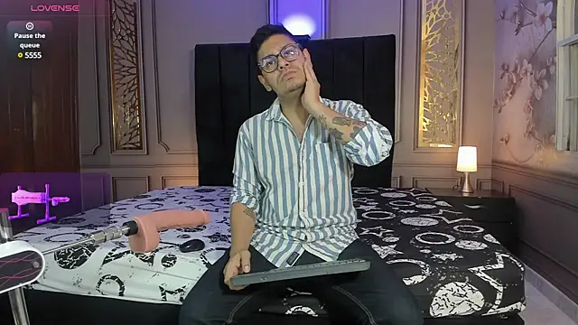 Snapshot of angel_fetish_ chatting on February 19, 2025, 1:29 am angel fetish online show from February 19, 2025, 1:29 am