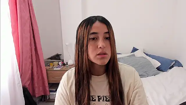 Snapshot of __leaa chatting on March 22, 2025, 7:53 pm leaa online show from March 22, 2025, 7:53 pm