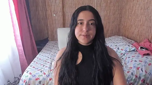 Snapshot of __leaa chatting on October 7, 2025, 8:21 pm leaa online show from October 7, 2025, 8:21 pm