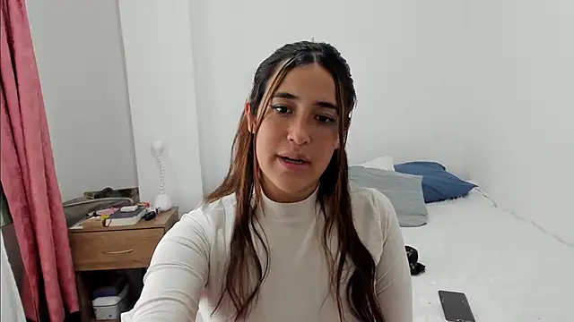 Snapshot of __leaa chatting on February 26, 2025, 8:04 pm leaa online show from February 26, 2025, 8:04 pm