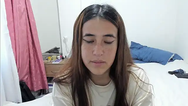 Snapshot of __leaa chatting on March 22, 2025, 10:59 pm leaa online show from March 22, 2025, 10:59 pm