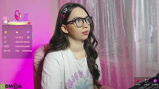 Snapshot of Arianahot777 chatting on November 11, 2025, 12:16 am Arianahot777 online show from November 11, 2025, 12:16 am