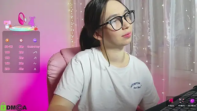 Snapshot of Arianahot777 chatting on October 13, 2025, 9:27 pm Arianahot777 online show from October 13, 2025, 9:27 pm