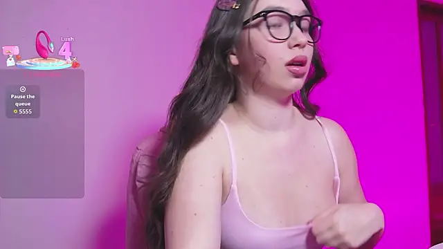 Arianahot777 online show from March 8, 2026, 9:18 pm