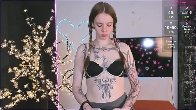 Snapshot of kitness_sky chatting on February 9, 2025, 9:47 am kitness sky online show from February 9, 2025, 9:47 am