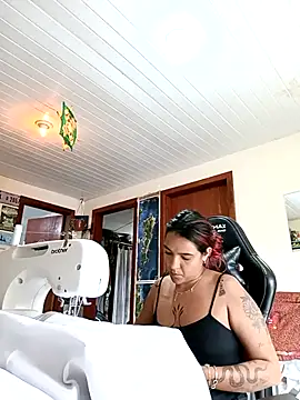 Pantaneirasexy online show from October 10, 2025, 6:31 pm