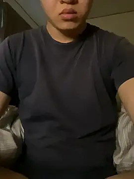 Snapshot of kmik12323 chatting on February 2, 2025, 9:40 am kmik12323 online show from February 2, 2025, 9:40 am