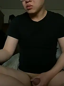 Snapshot of kmik12323 chatting on February 7, 2025, 6:34 pm kmik12323 online show from February 7, 2025, 6:34 pm