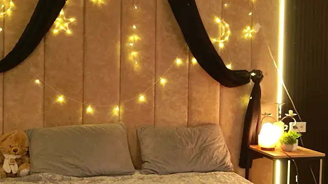 Kendra Parlow online show from February 26, 2026, 8:42 pm