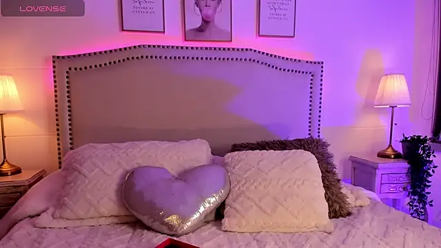 Daphne chers online show from April 15, 2026, 10:10 am