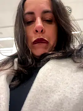 laarti online show from November 21, 2025, 6:40 pm