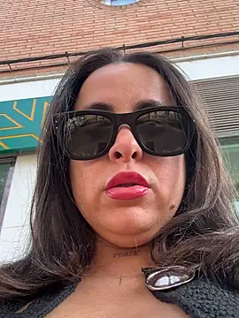 laarti online show from October 30, 2025, 3:42 pm