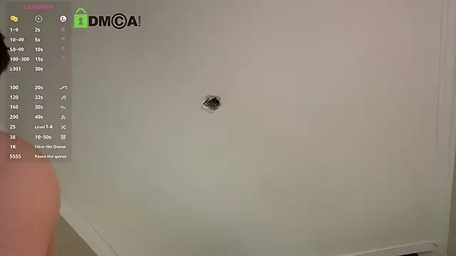 VincentSmith02 online show from October 22, 2025, 12:48 pm