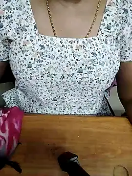 Tamil Radha online show from October 22, 2025, 5:23 pm