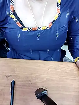 Tamil Radha online show from November 11, 2025, 9:15 am