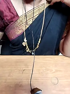 Tamil Radha online show from October 2, 2025, 7:28 pm