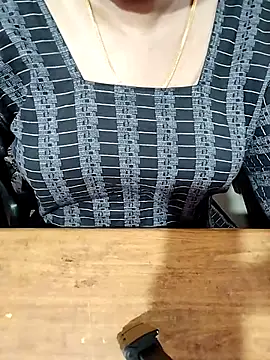 Tamil Radha online show from September 11, 2025, 6:46 am