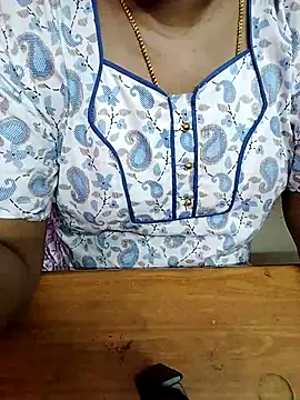 Tamil Radha online show from September 27, 2025, 6:41 am