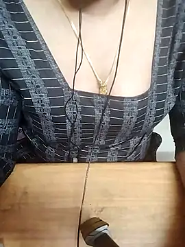 Tamil Radha online show from October 28, 2025, 6:07 pm