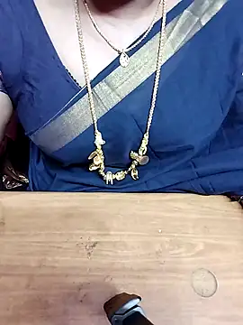 Tamil Radha online show from October 3, 2025, 5:47 pm