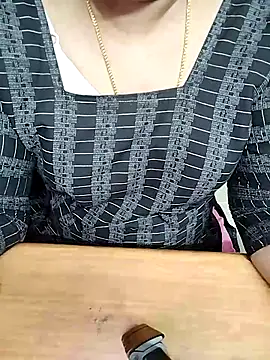 Tamil Radha online show from October 17, 2025, 5:37 pm