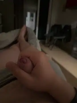 colin1277 online show from April 15, 2026, 7:40 pm