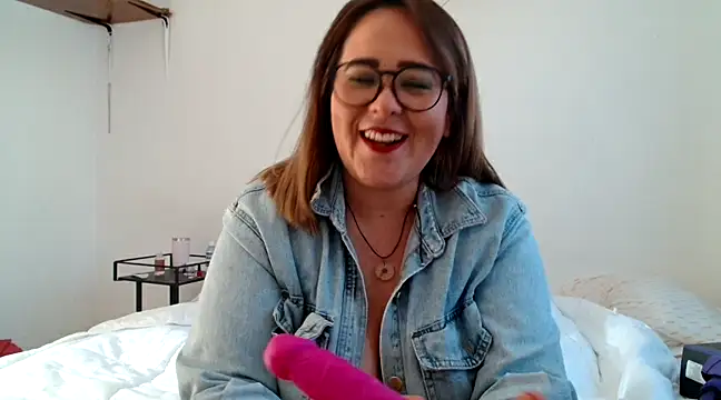 SweetRomina online show from February 6, 2025, 8:56 pm