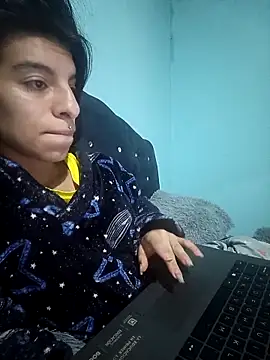 Ariell Kieran online show from November 25, 2025, 5:41 am