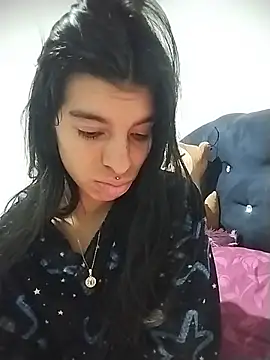Ariell Kieran online show from July 12, 2026, 3:40 am