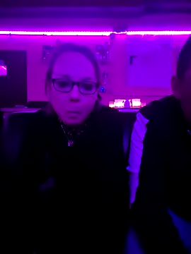 Fuxy-love69 online show from December 4, 2025, 10:20 pm