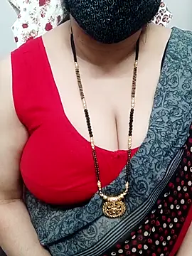 Snapshot of o-radha chatting on February 19, 2025, 7:48 pm o-radha online show from February 19, 2025, 7:48 pm