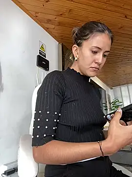 Andrea18 blonde online show from March 17, 2025, 1:39 pm