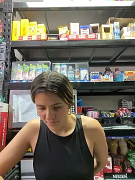 Andrea18 blonde online show from April 10, 2026, 4:03 pm