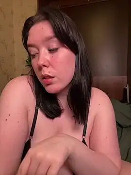 Viesicaa online show from September 11, 2025, 2:55 am